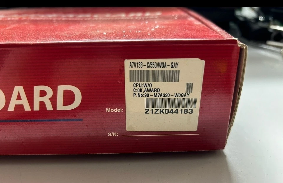 Motherboard Asus Socket A A7V133 OVP Zubehör (ungetestet) - Bild 4 von 4