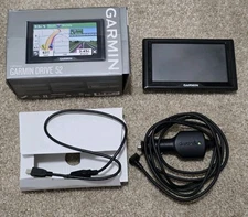 Garmin Drive 52 Mountable Screen GPS Navigator  w/ Box, Charger & USB Cable