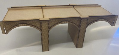 Zweigleisige Ziegel gebaute Viaduktbrücke Bausatz. Eisenbahn Eisenbahnbogen. OO Spur 1:76