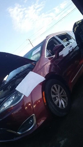 Used Left Door Mirror fits: 2017 Chrysler Pacifica power heated manual folding w