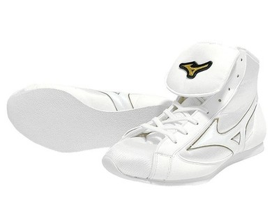 [Auf Bestellung] MIZUNO Short Boxschuhe White/Pearl White/Metal Gold Line