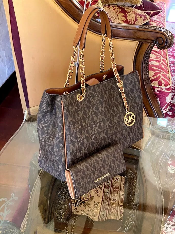NWT MICHAEL KORS SIGNATURE MONOGRAM SUSANNAH LARGE CHAIN TOTE WALLET SET