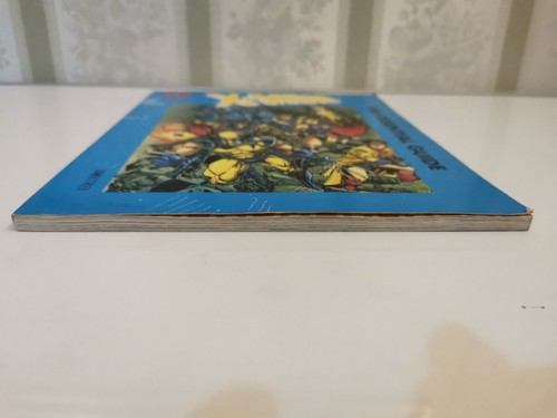 X-Men The Essential Guide by Marvel Comic Team Paperback Book Boxtree - Picture 10 of 14