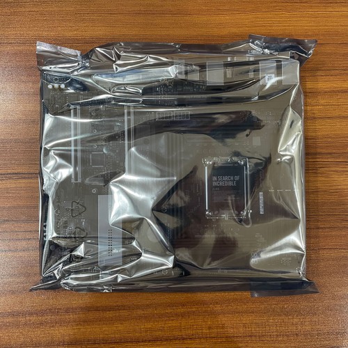 ASUS Pro WS Z890-ACE SE Support pour Intel Core Ultra (2ème génération), LGA1851 - Photo 3/4