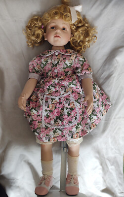 Die Künstlerpuppe  Emily , von Hildegard Günzel, Paradise Galleries