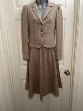 Vintage MJ Concepts in Sportswear Skirt And Jacket lined Suit Size 7