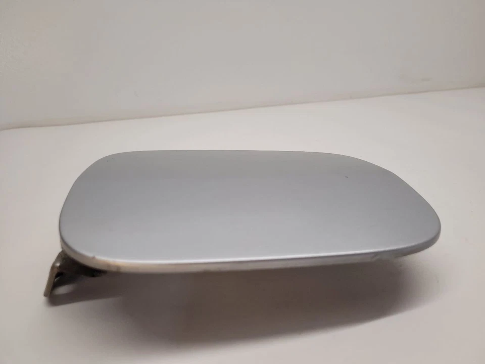 2005-2007 HONDA ACCORD Fuel Filler Door Silver 63910SDAA00ZZ 05-07 - Изображение 2 из 4