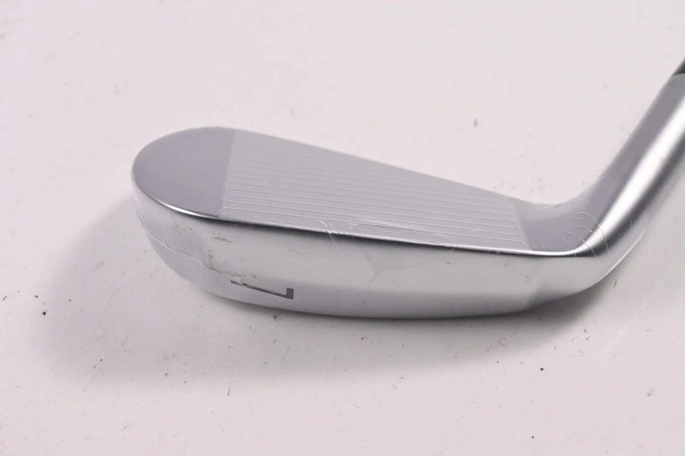 Srixon ZXi4 #7 Iron / 28.5 Degree / Regular Flex Recoil ES 760 F3 Shaft - Image 3 of 4