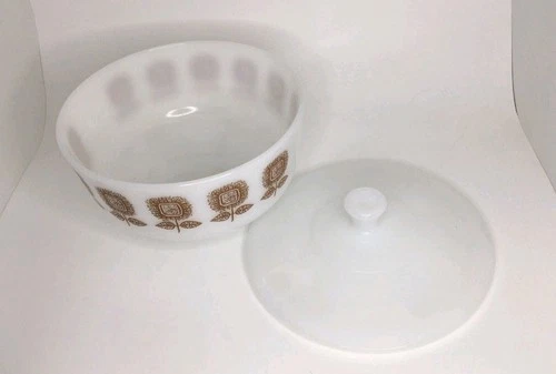 Vintage Federal Milk Glass with Sunflower Pattern 2.5 Qt Covered Casserole Dish