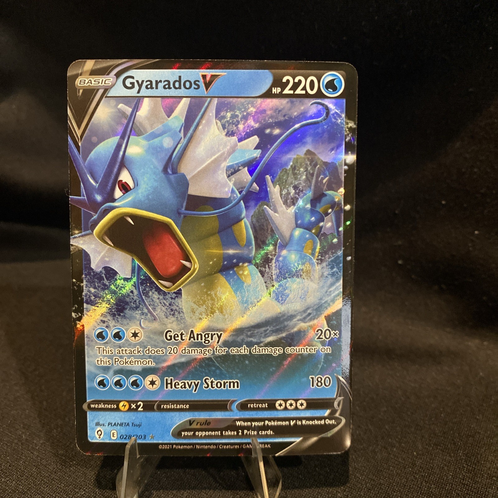 Gyarados V - 028/203 Ultra Rare Evolving Skies NM Pokemon TCG Holo Foil