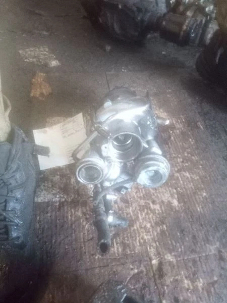 Turbo/Supercargador 8 cilindros xDrive50i 4,4 L compatible con 08-14 BMW X6 167106 Foto 3 de 4