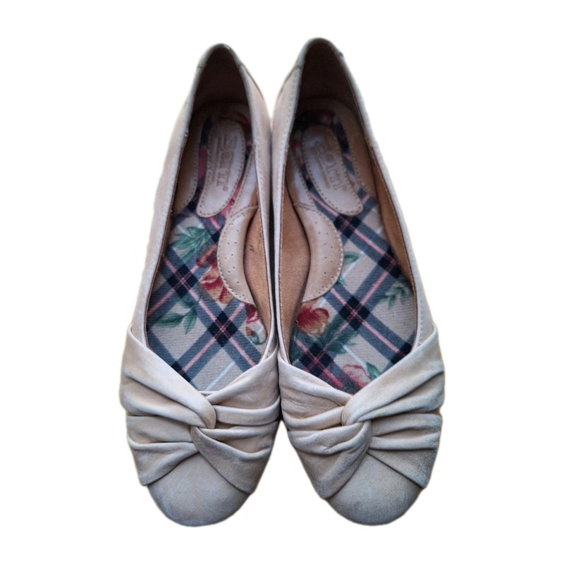 Born Lilly Tan Leather Slip On Ballet Flats Twist Knot Women's Size 6.5M