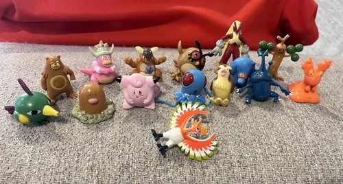 Vintage Pokemon Figures Lot of 15 Tomy Nintendo CGTSJ 1st & 2nd Generation
