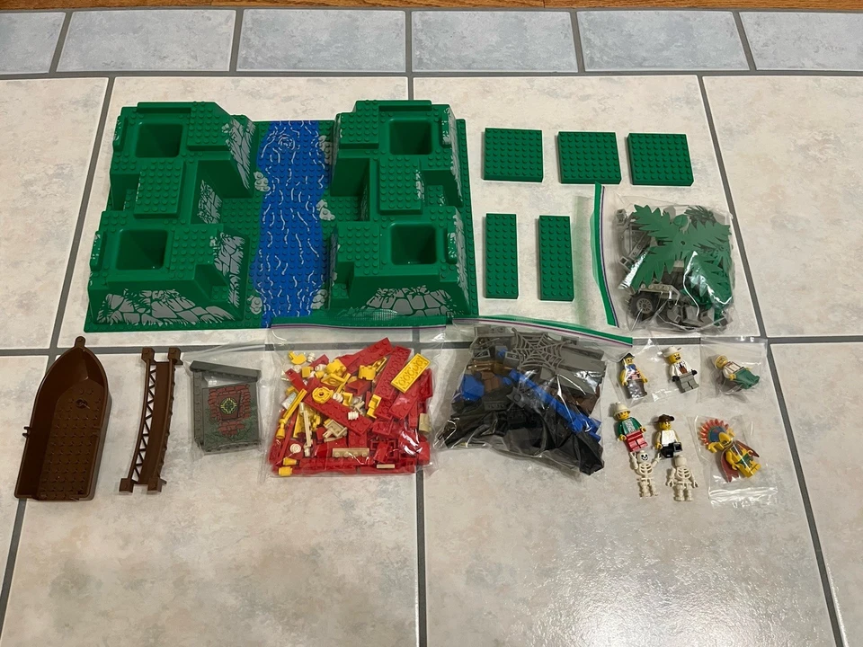 LEGO Adventurers: Jungle: Amazon Ancient Ruins (5986) 100% Complete Manual Nice! - Image 2 of 4