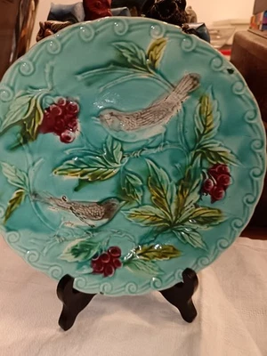 Assiette en Barbotine décor oiseaux sur cerisier - Photo 1/4