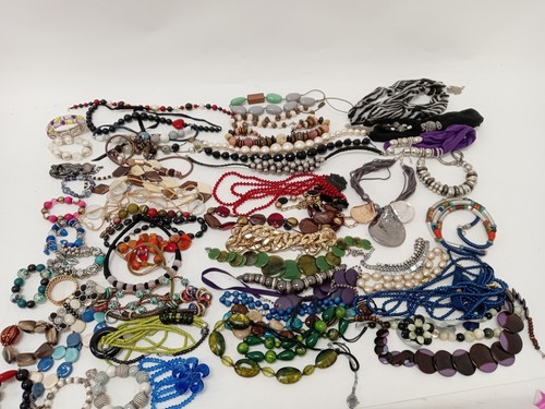 Stunning Assorted Costume Jewellery Lot- Necklaces & Bracelets