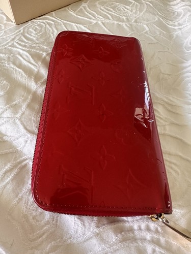 Louis Vuitton Zippy Wallet in Vernis - Colour - Red - Preowned - Authentic - Picture 2 of 8