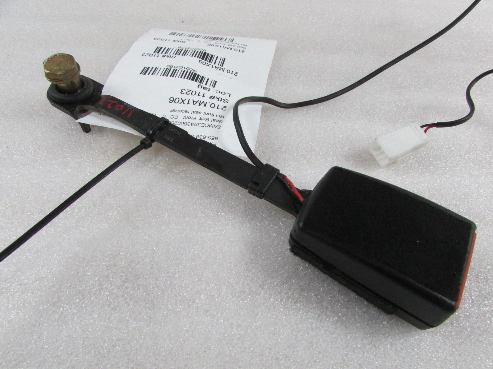 Maserati Quattroporte, RH, Right Front Seat Belt Receiver, Used