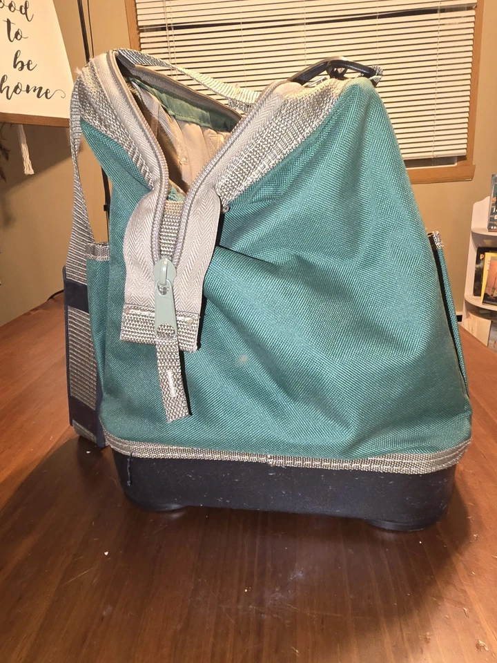 Bolsa de herramientas STANLEY SINCE 1843 boca abierta lona fondo liso. Cierre doble cremallera Foto 3 de 4