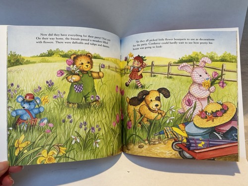 Set 3 Children’s Softcover Easter Books by Scholastic - Picture 5 of 12