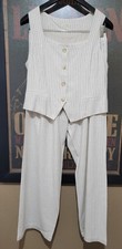 Women's Sleeveless Suit En Creme Size Medium Cream And Blue Stripes