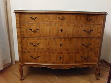 Elegante Cassettone stile veneziano