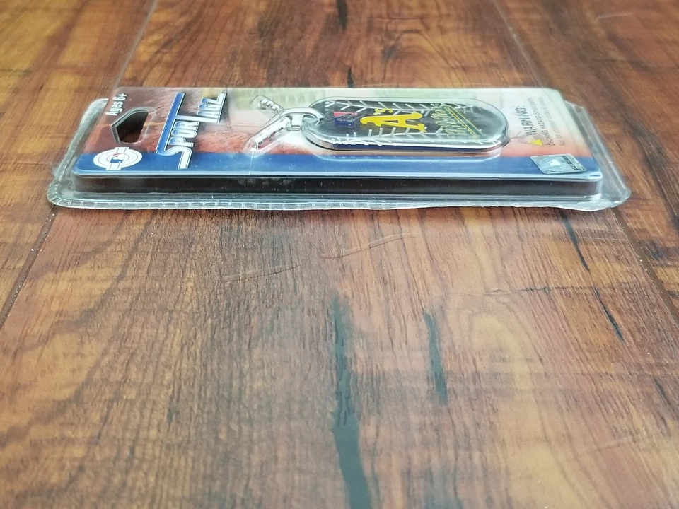 Cadena de collar de etiqueta de perro de metal Oakland Athletics MLB - NUEVO Foto 3 de 4