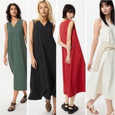 UNIQLO Ultra Stretch AIRLISM Dress STANDARD length NEW  V NECK