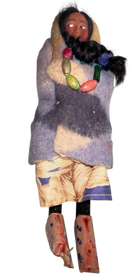 Лот из (4) винтажных кукол Skookum Bully Good Indian одна с правыми глазами. - Изображение 3 из 4