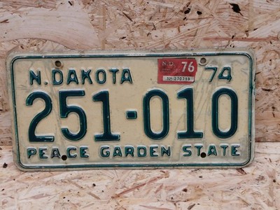 NUMMERNSCHILD USA NORTH CAROLINA 1974 1976 PEACE GARDEN STATE US 251-010
