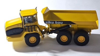 Siku 3526 Dumper Truck (Siku Bau)