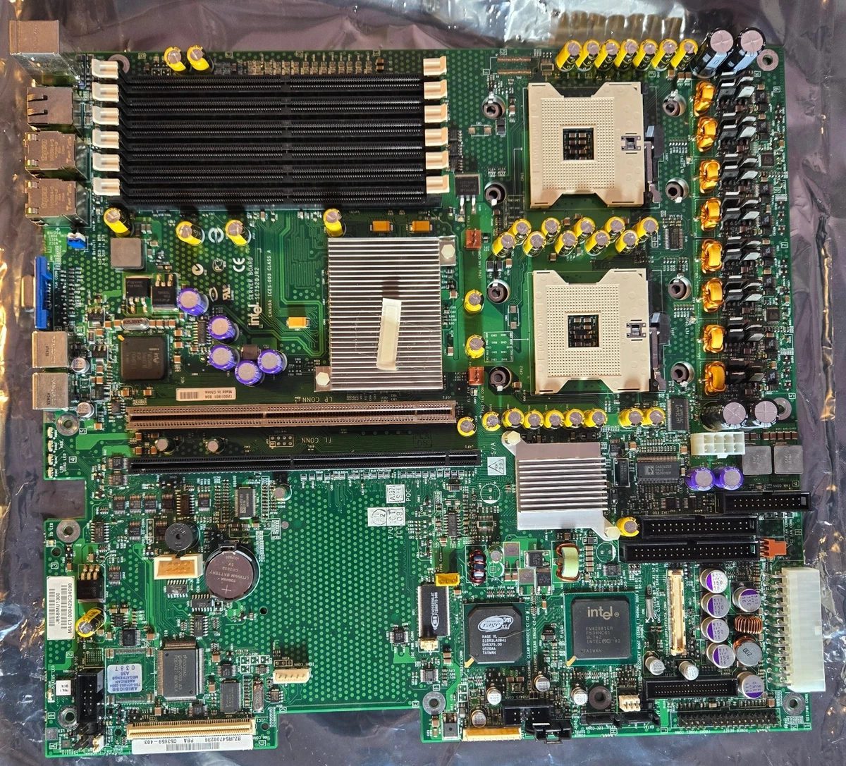 Intel S3200SH Server Motherboard Intel Xeon X3550 @ 2.66GHz / 2GB RAM W/ I/O