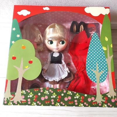 Neo Blythe Doll Black Berry Bush NIB Takara Tomy