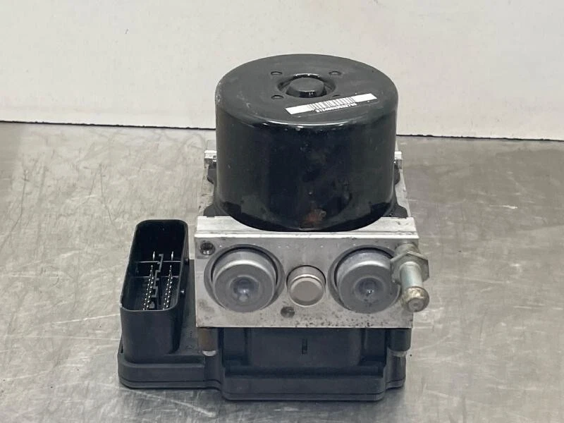 Conjunto de módulo de bomba de freno antibloqueo bomba ABS Subaru Outback Legacy 2010-2011 OEM Foto 2 de 4