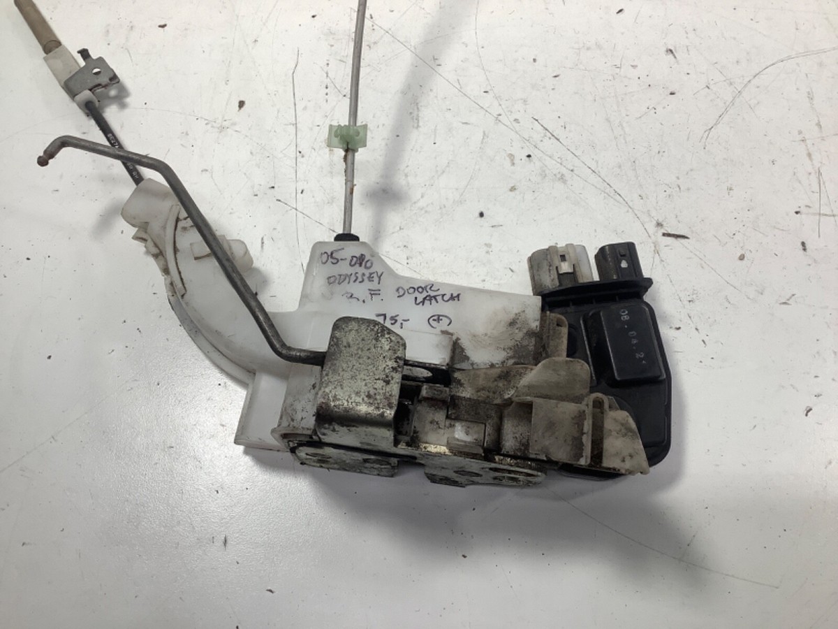 05-10 Honda Odyssey Right Front Passenger Side Door Latch 72112
