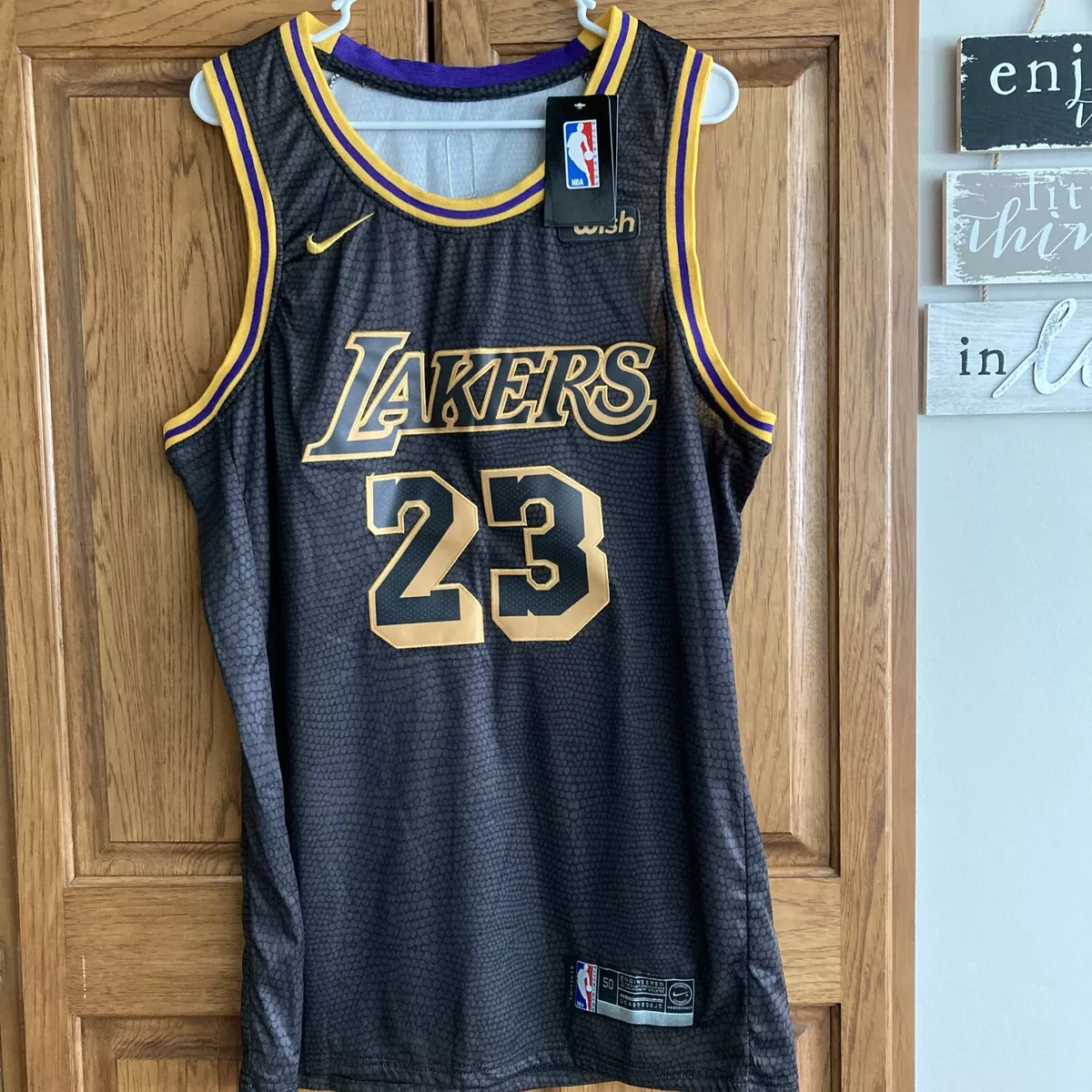 Nike Men's Los Angeles Lakers LeBron James #23 Association Swingman Jersey