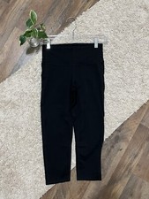 Athleta XS Black Capri Length High-Rise Pilayo Coolmax Chaturanga Leggings