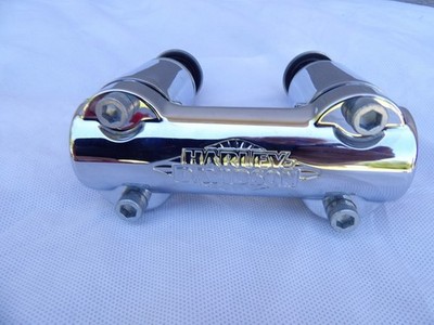 Genuine '16 Harley Softail Slim handlebar chrome riser's riser clamp Multi-fit