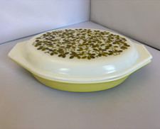 Vintage Pyrex Verde Olive Oval 1.5 qt Divided Covered Casserole EUC