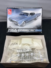 AMT 1966 Oldsmobile 442 1/25 Scale Model Kit AMT689 L/12 - Sealed