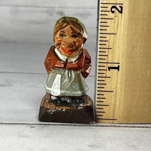 Statua statua arte popolare donna in legno dipinto intagliato vintage - Foto 7 di 8