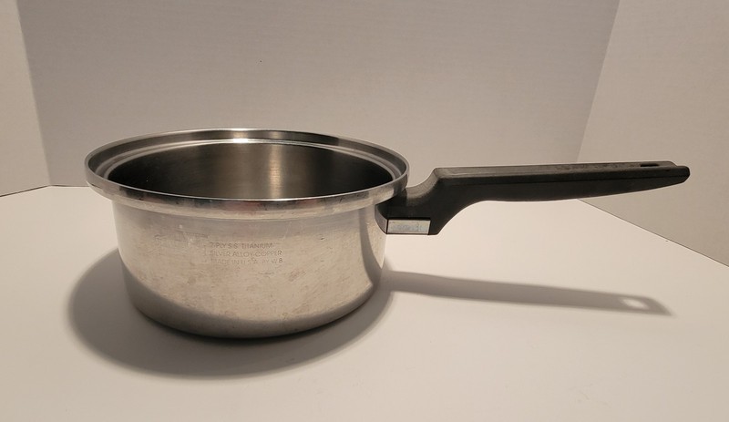 ROYAL PRESTIGE 2 QT 7 Ply Titanium Silver Alloy Copper  USA Made 