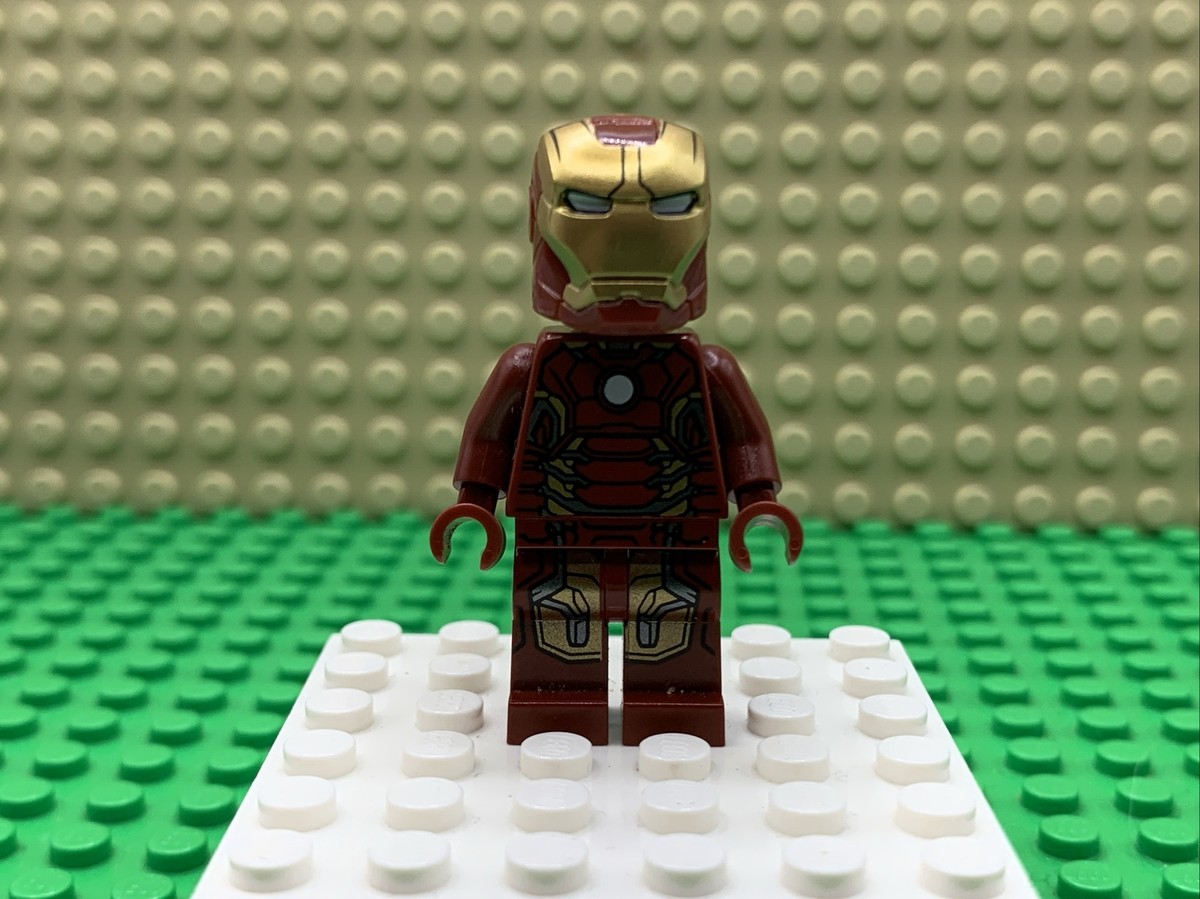 LEGO Marvel Iron Man Minifigure Super Heroes Mark 43 Armor Tony
