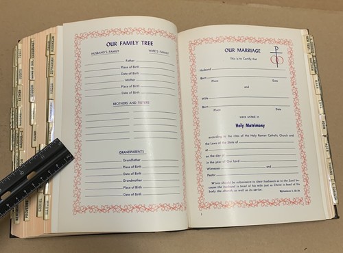 The New American Bible St Joseph Edition Vintage 1970 w/ thumb tabs Hard Cover - Picture 17 of 23