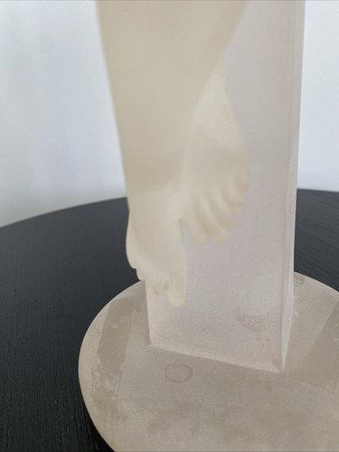 16” 1970 Crystalite Figurine Girl With Long Hair On Pedestal - Picture 8 of 9