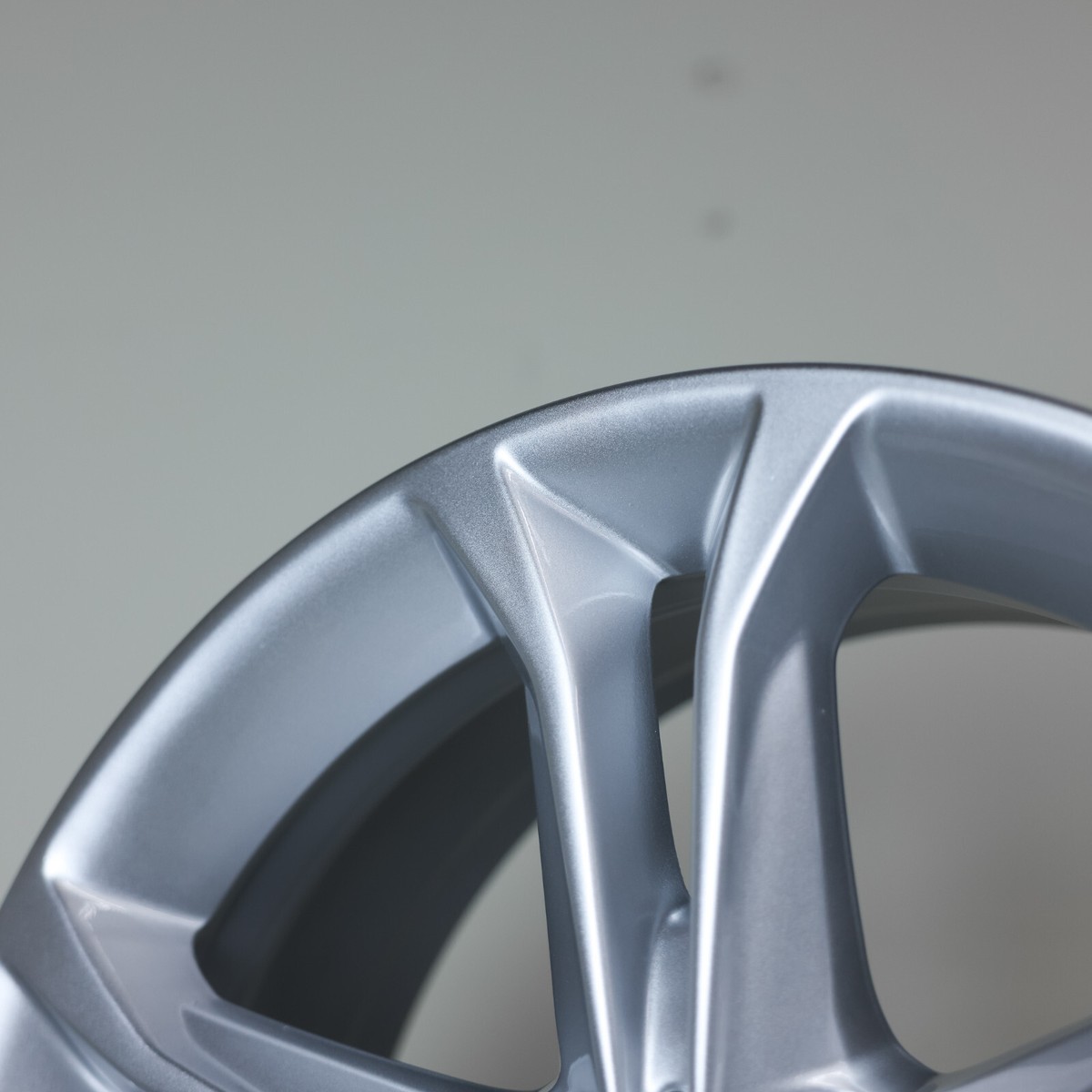 BMW X3 X4 18X7.0 OEM SILVER WHEEL 18