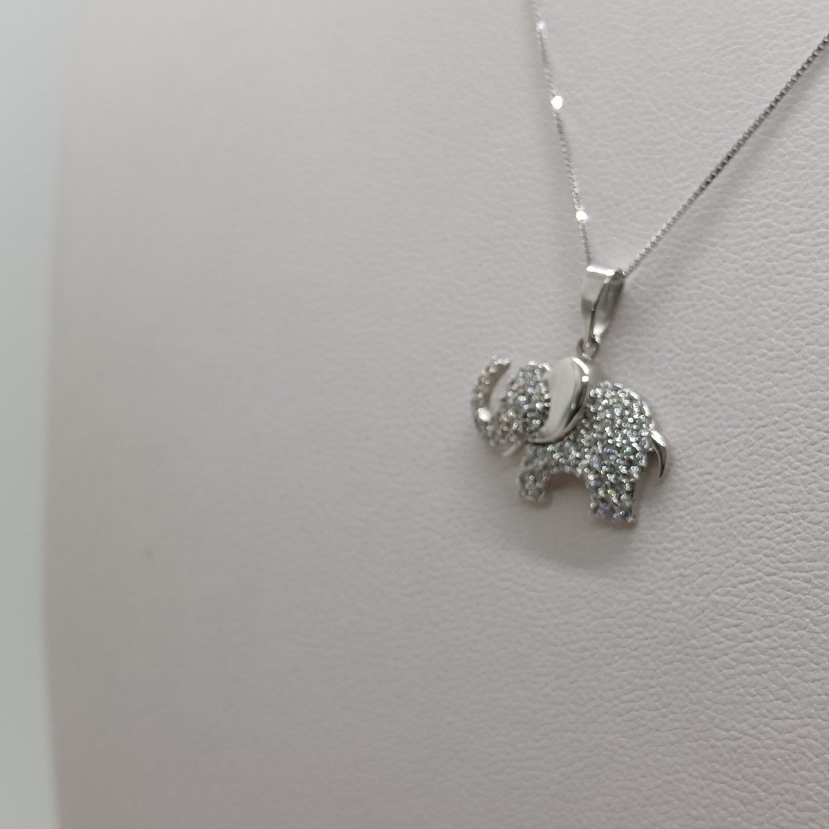 Collana Donna Con Ciondolo Elefante In Oro E Zircone Cubico – Stile Bohemian