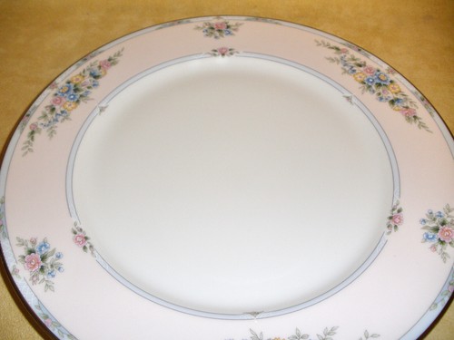 Set of 4 Gorham Weddington Dinner Plates w/ Platinum Trim - New with Sticker - Picture 5 of 7