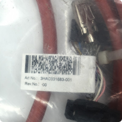 ABB DSQC679 3HAC031683-001 10M IRC5 Teach Pendant Cable