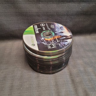 Lot of 57 BROKEN AS IS Video Game Discs PS3 Wii U Xbox One PS4 Gamecube Others